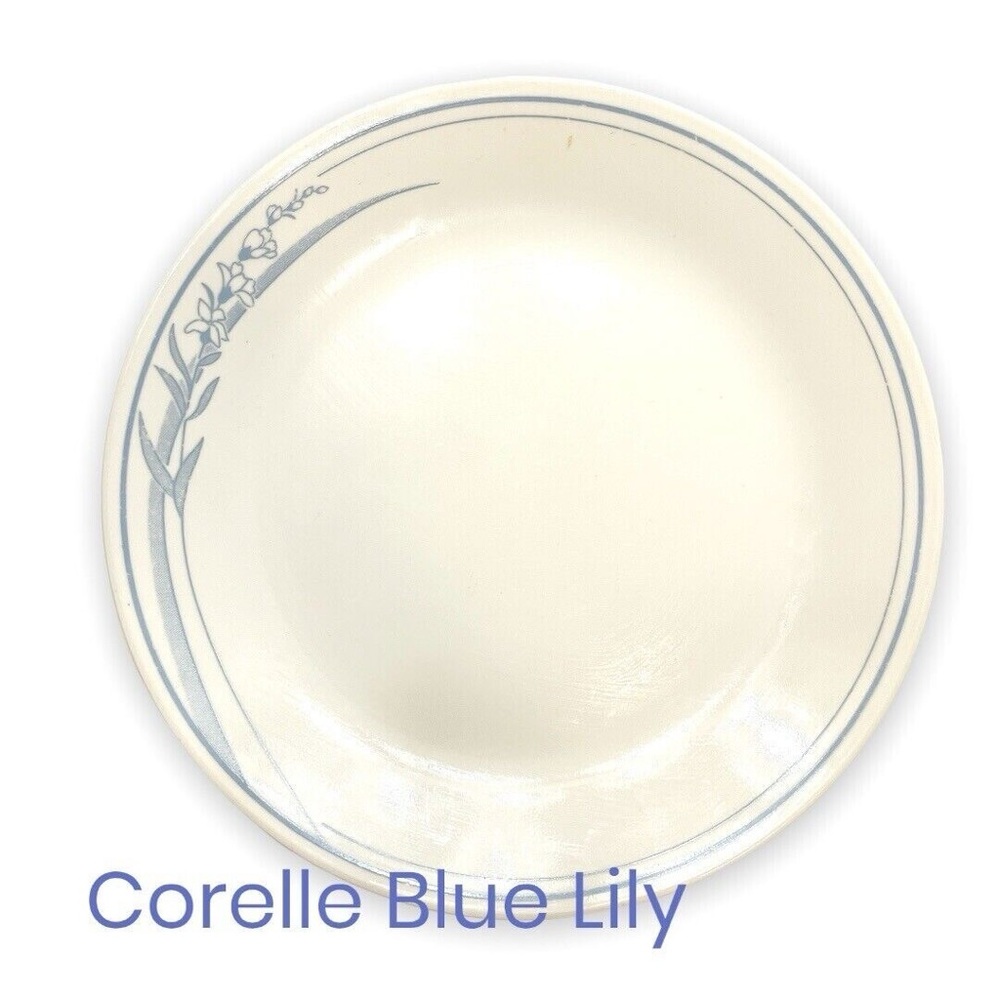 BLUE LILY by Corelle dinner plate 10.25 inches
